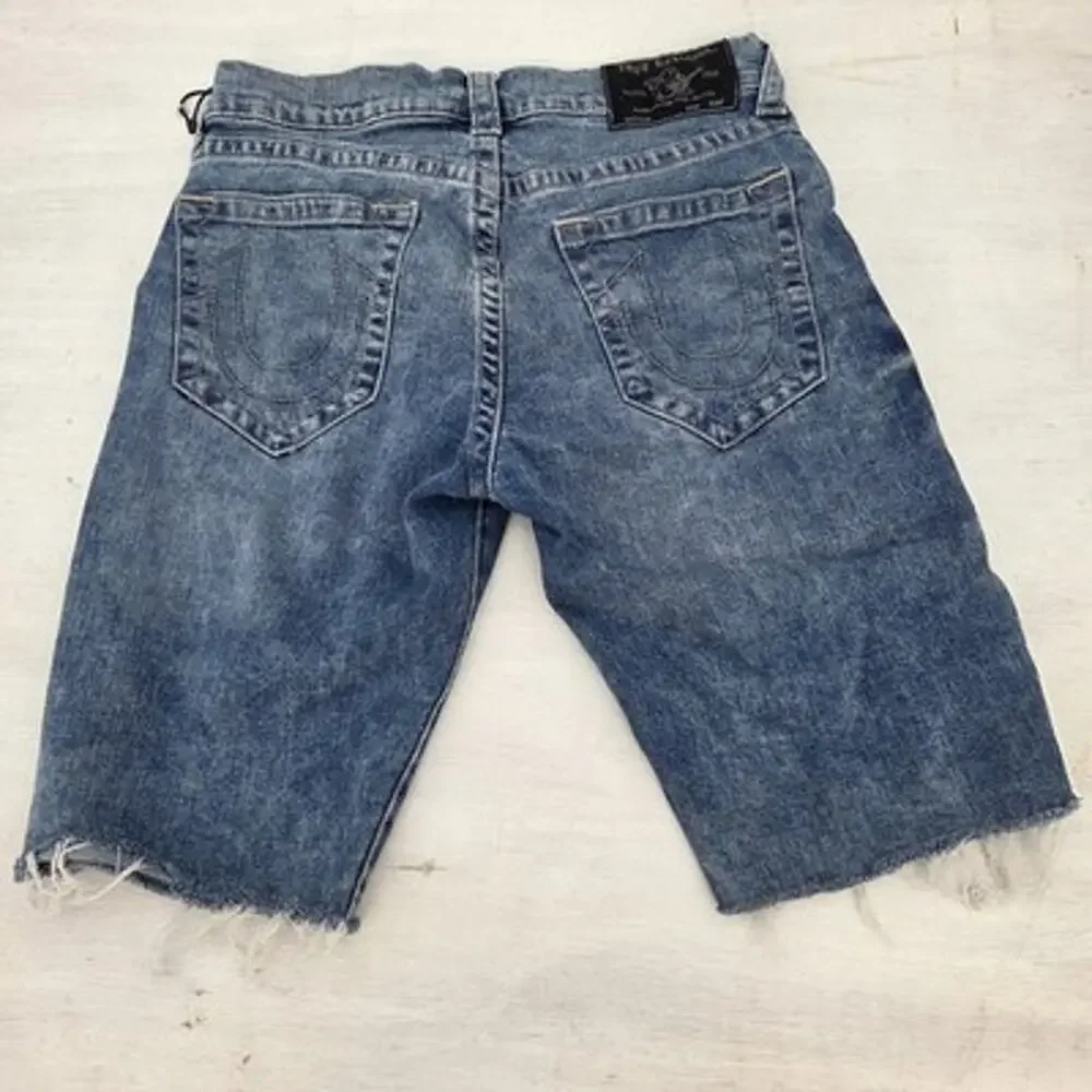 True Religion Shorts Men 31 Ricky Relaxed Straight Denim Cut-Off Distressed